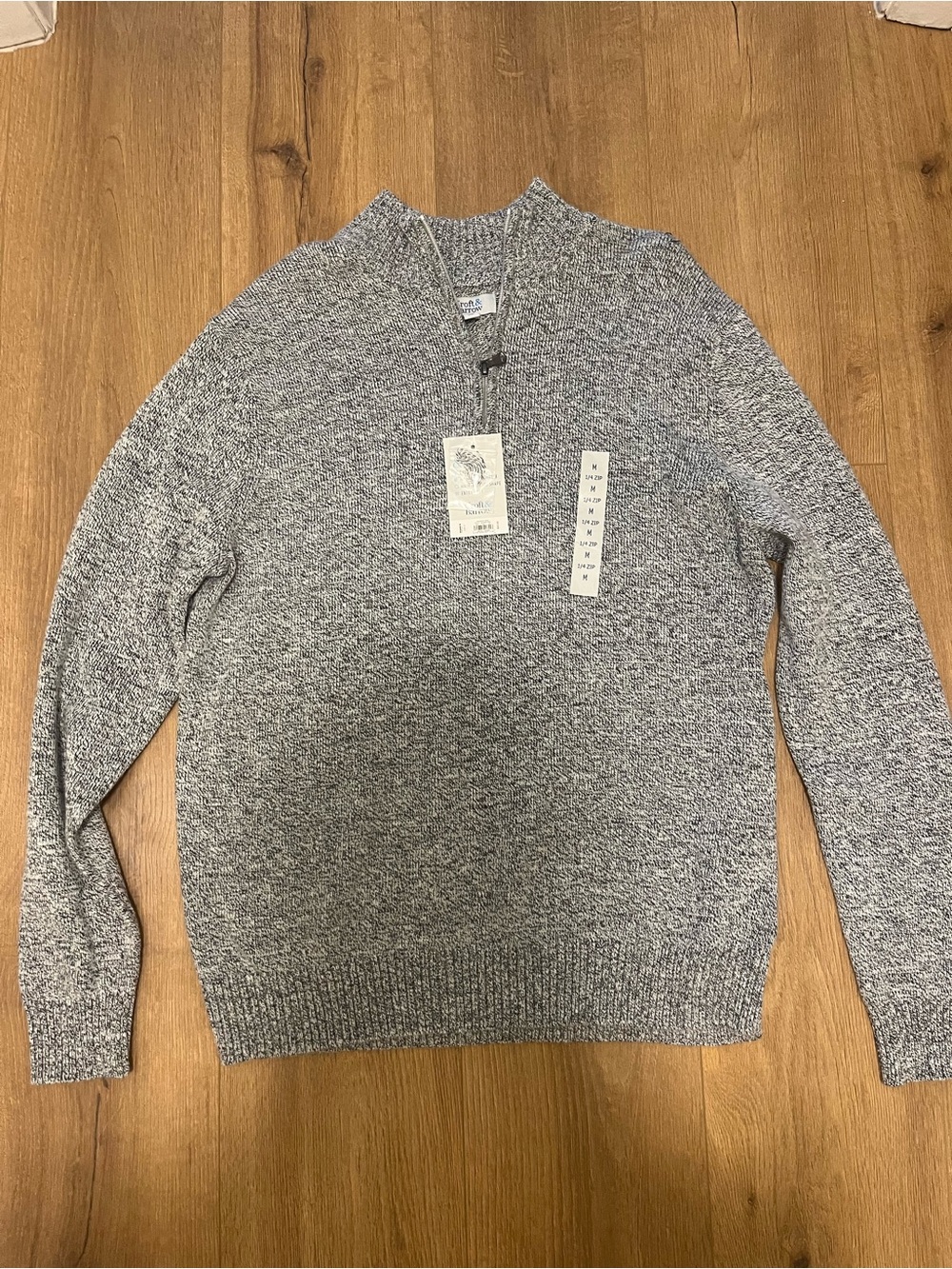 Women’s Croft and Barrow 1/4 Zip Pullover Sweater Gray Size Medium NWT